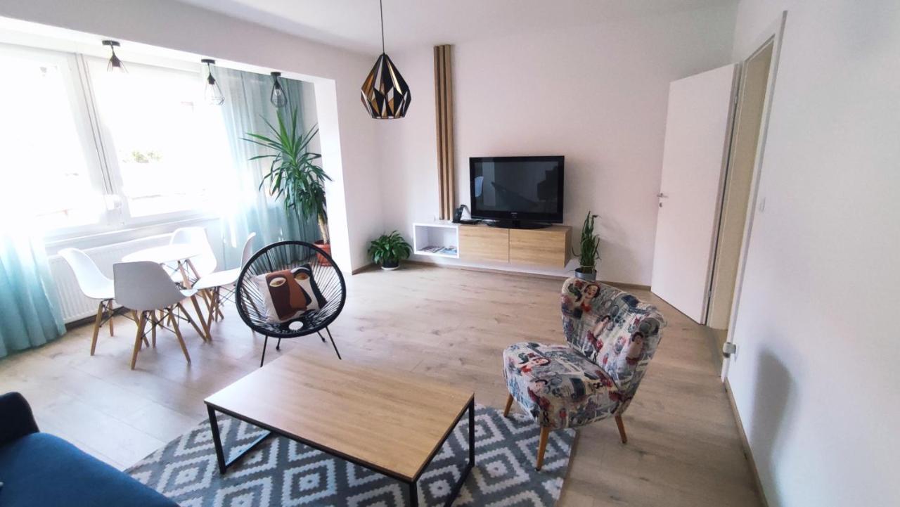 Apartman Lena Apartment Tuzla Exterior foto