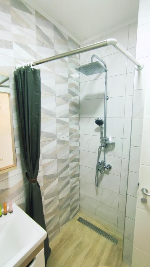 Apartman Lena Apartment Tuzla Exterior foto